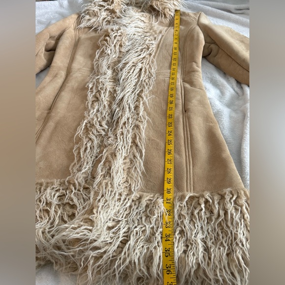 Vintage H&M Women's Tan Suede Leather Long Coat with Shaggy Furry Trim - Picture 16 of 17